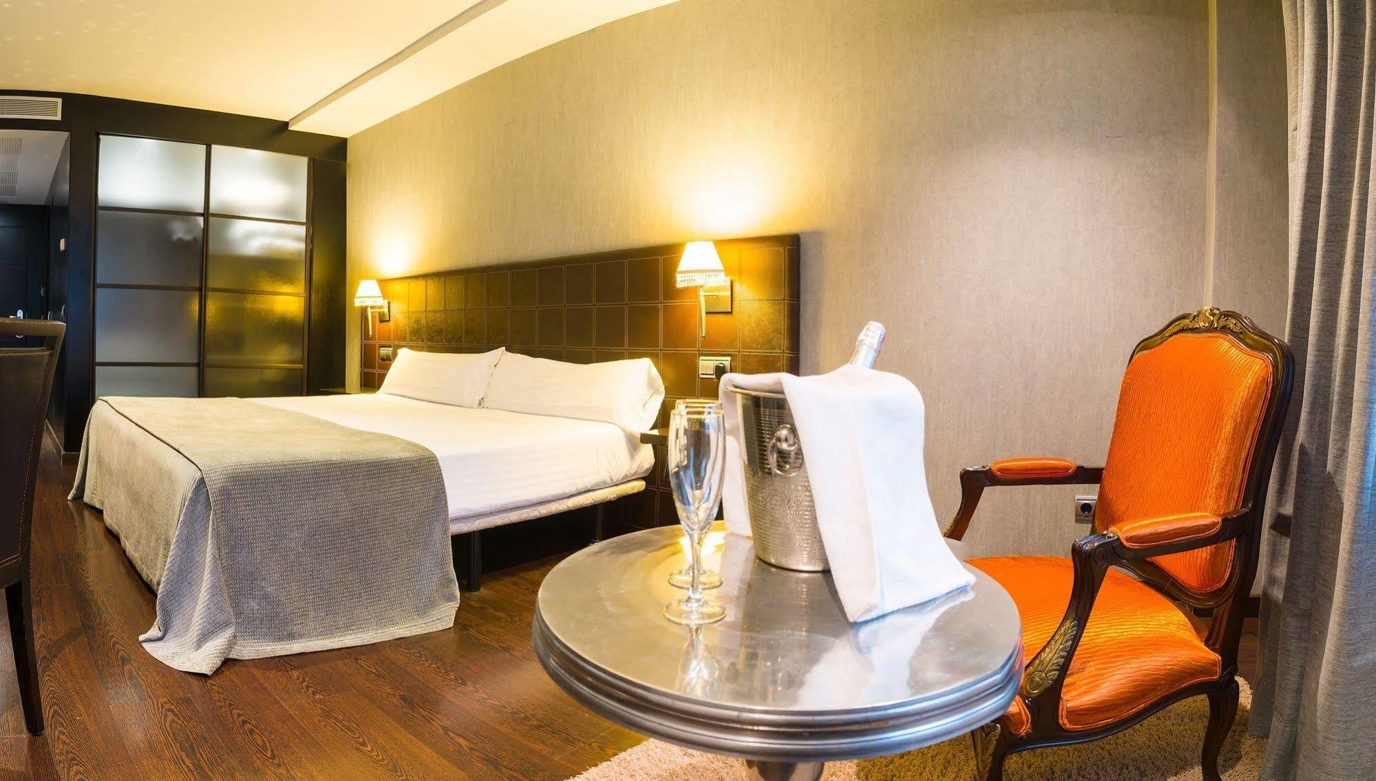 Iberik Santo Domingo Plaza Hotel Oviedo Zewnętrze zdjęcie